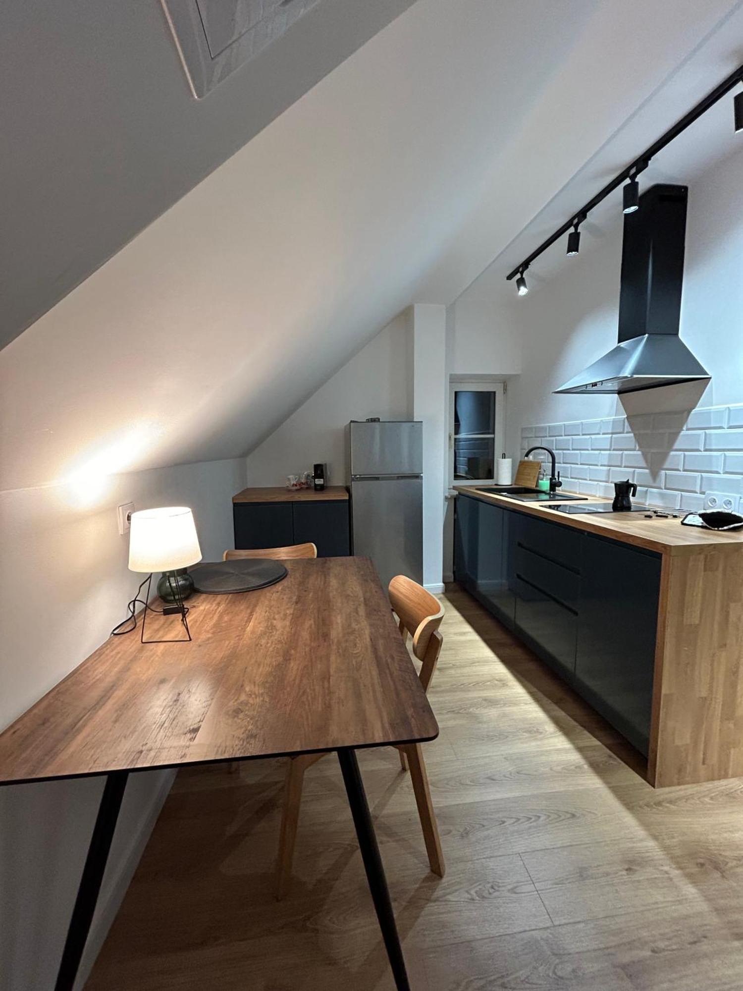 Old Tenement Apartment วอร์ซอ ภายนอก รูปภาพ
