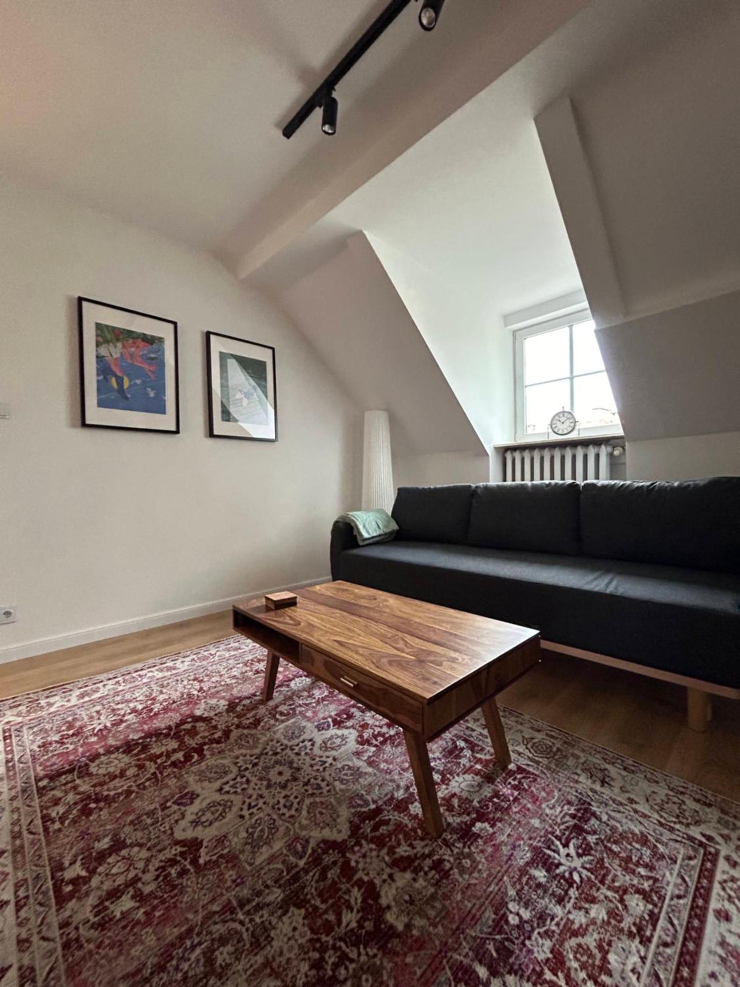 Old Tenement Apartment วอร์ซอ ภายนอก รูปภาพ